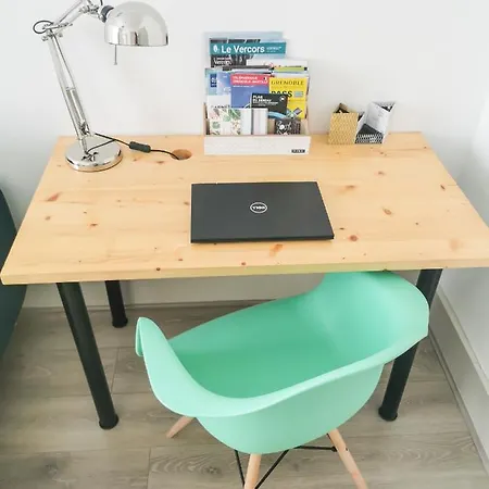 Apartment Le 62 - Spacieux T2 - Garage Gratuit, Jardin, Tram Grenoble