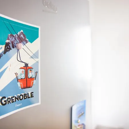 Le 62 - Spacieux T2 - Garage Gratuit, Jardin, Tram Apartment