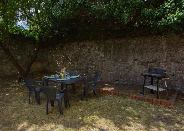 Le 62 - Spacieux T2 - Garage Gratuit, Jardin, Tram Apartman *