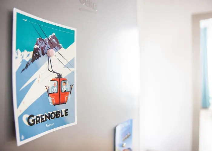 Le 62 - Spacieux T2 - Garage Gratuit, Jardin, Tram Апартаменти