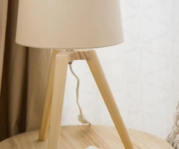 Le 62 - Spacieux T2 - Garage Gratuit, Jardin, Tram * Гренобль